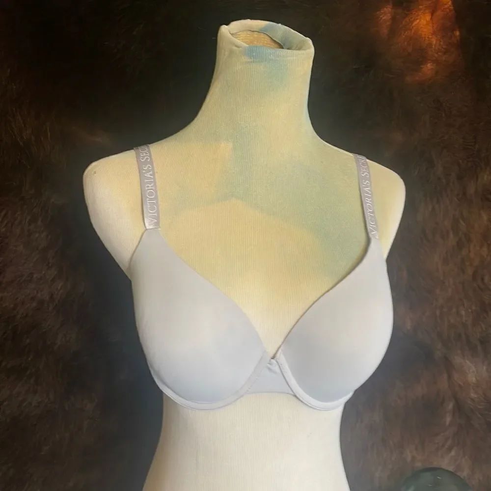 Victoria’s Secret bra 34D (2850)